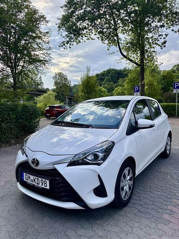 Gebraucht 2020 Toyota Yaris Limousine | 11.300 € (Fairer Preis) - Bild 1/4