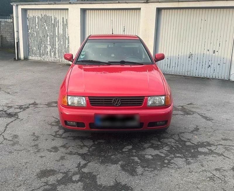 Gebraucht VW Polo 1998 Rot Limousine