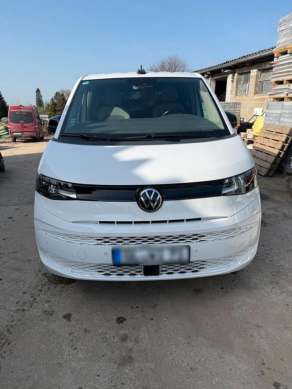 Gebraucht VW Multivan 150 PS (110 kW) 2023 Weiß Van