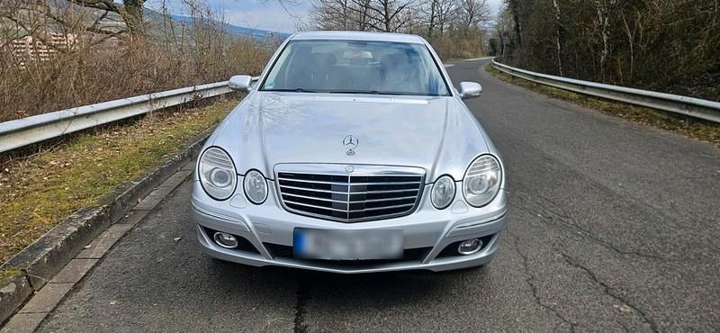 Gebraucht Mercedes E320 224 PS (164 kW) 2006 Silber Limousine