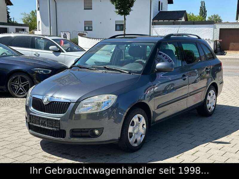 Grau Gebraucht 2010 Skoda Fabia Ambiente Kombi | 1.990 € (Fairer Preis) - Bild 1/3