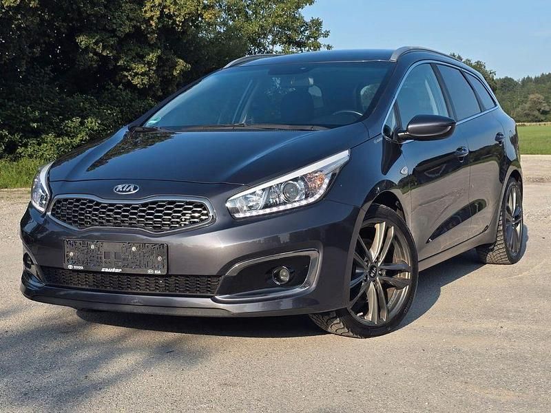 Grau Gebraucht 2017 Kia Ceed Sportswagon DREAM-TEAM Edition Kombi | 8.790 € (Fairer Preis) - Bild 1/4