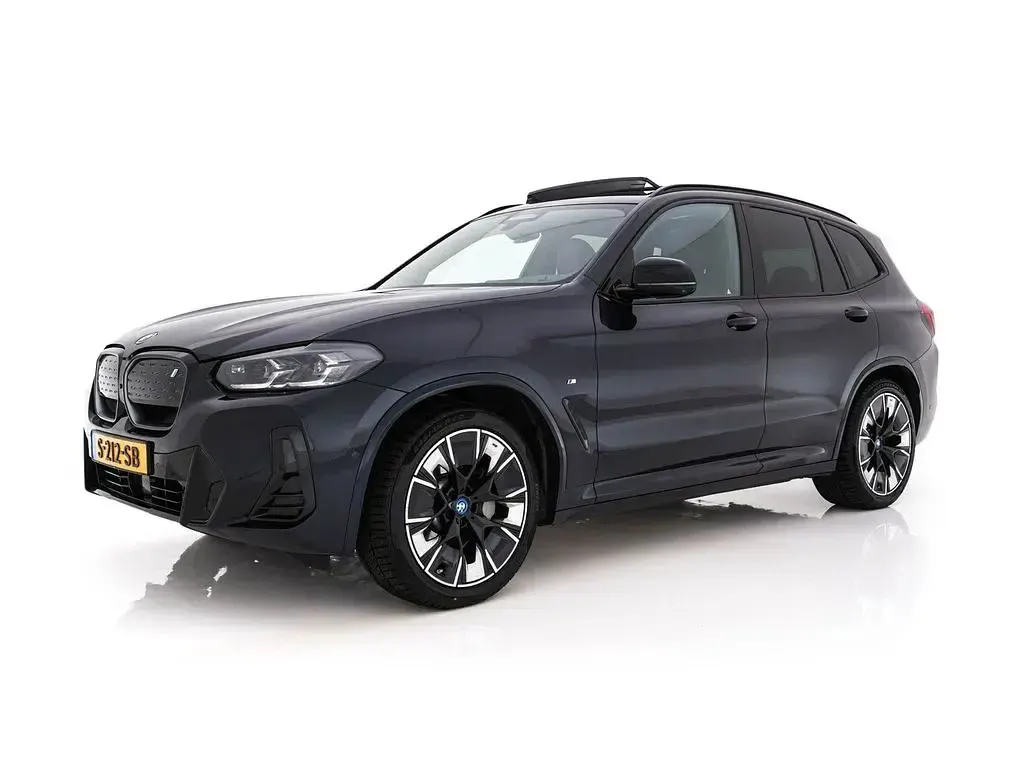 Gebraucht BMW iX3 Executive 210 kW (286 PS) 2023 Schwarz SUV