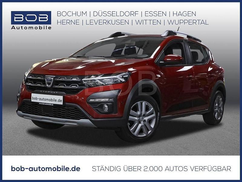Rot Gebraucht 2022 Dacia Sandero Stepway Limousine | 12.980 € - Bild 1/3
