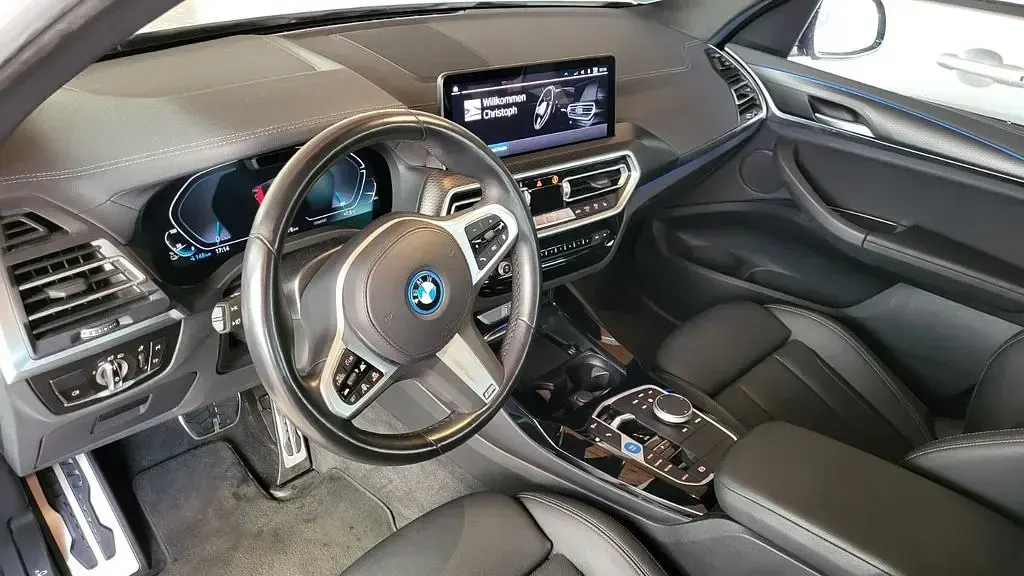 Używany BMW iX3 Shadowline 210 kW (286 KM) 2023 Biały SUV