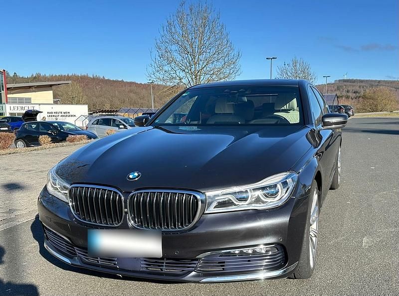 Gebraucht BMW 730 Performance 265 PS (194 kW) 2016 Grau Limousine