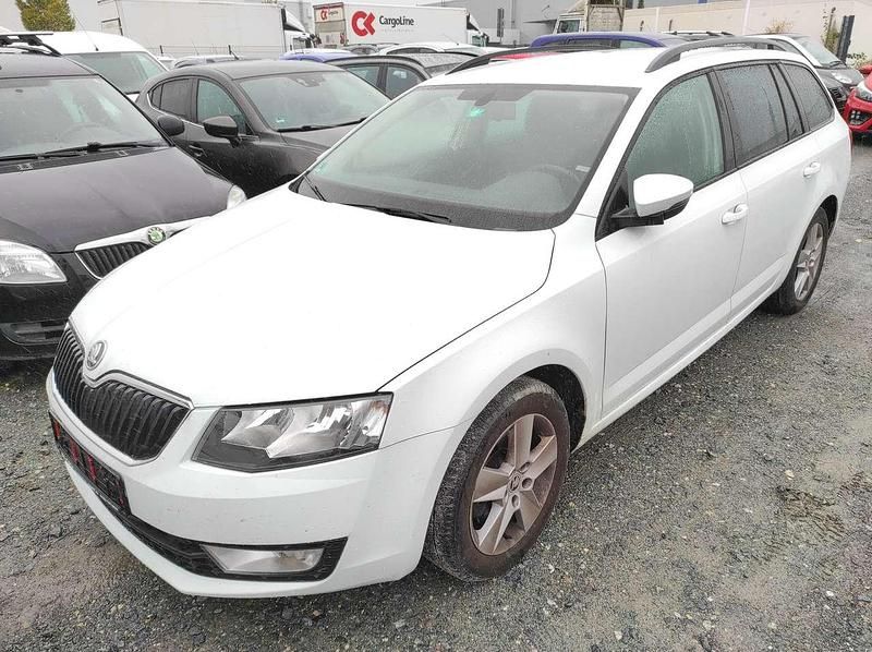 Weiß Gebraucht 2014 Skoda Octavia Ambition Kombi | 3.999 € (Fairer Preis) - Bild 1/4