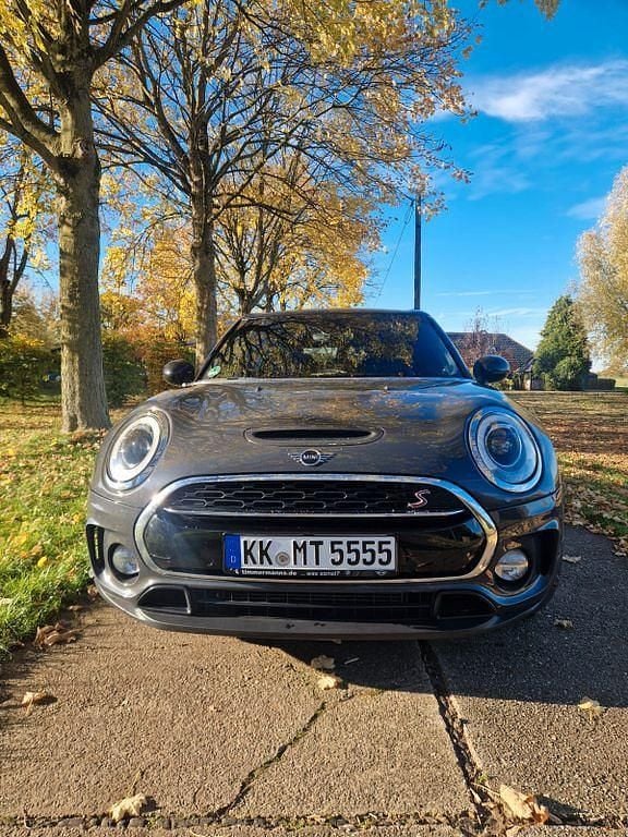 Grau Gebraucht 2019 Mini Cooper S Clubman Kombi | 19.900 € (Fairer Preis) - Bild 1/4