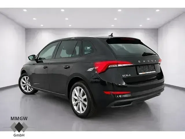 Gebraucht Skoda Scala Ambition 110 PS (80 kW) 2021 Schwarz Kleinwagen