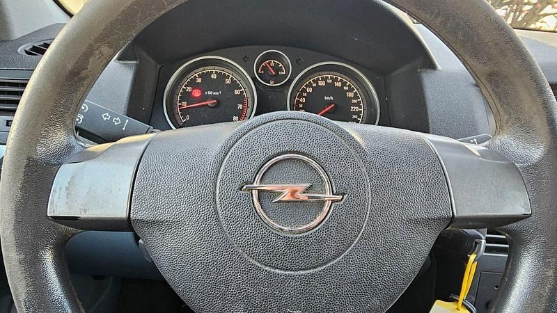 Gebraucht Opel Astra Edition 90 PS (66 kW) 2005 Blau Kombi