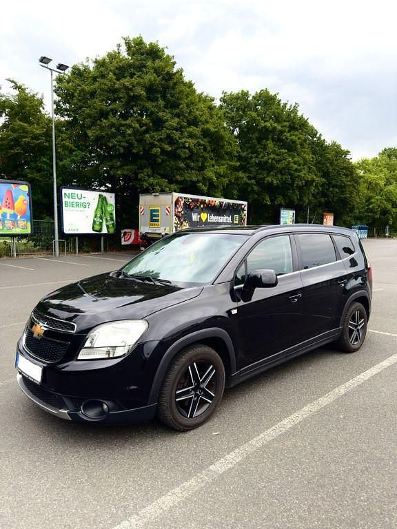 Schwarz Gebraucht 2013 Chevrolet Orlando LTZ Van / Kleinbus | 7.399 € (Fairer Preis) - Bild 1/4