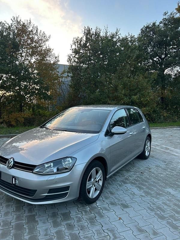Grau Gebraucht 2014 VW Golf VII Limousine | 6.850 € (Fairer Preis) - Bild 1/4