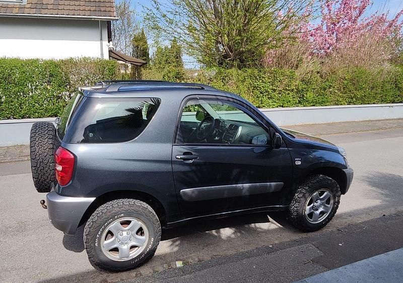 Gebraucht Toyota RAV4 125 PS (91 kW) 2005 Grau SUV