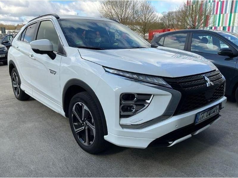 Gebraucht Mitsubishi Eclipse Cross Plus 188 PS (138 kW) 2022 S) (weiss SUV