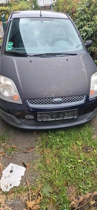 Blau Gebraucht 2006 Ford Fiesta Kleinwagen | 475 € - Bild 1/4