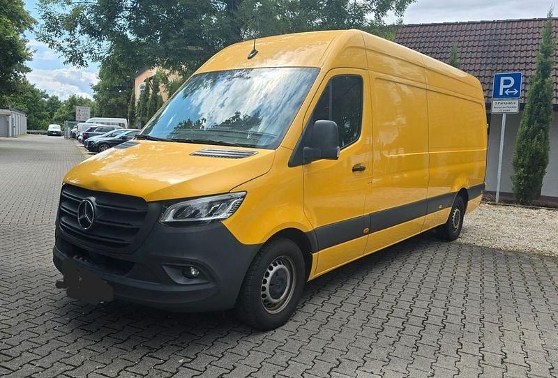 Gelb Gebraucht 2023 Mercedes Sprinter Van | 16.590 € - Bild 1/4