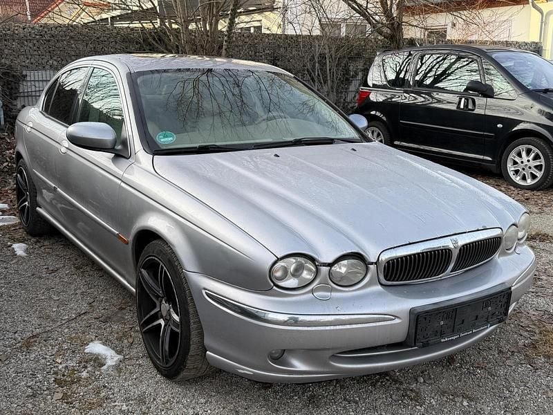 Silber Gebraucht 2002 Jaguar X-type Limousine | 1.190 € (Superpreis) - Bild 1/4