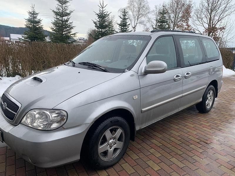 Gebraucht Kia Carnival 144 PS (105 kW) 2005 Silber Van / Kleinbus
