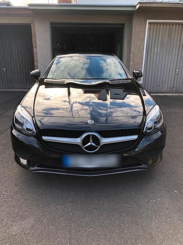 Schwarz Gebraucht 2018 Mercedes SLC200 Cabrio | 22.500 € (Superpreis) - Bild 1/4