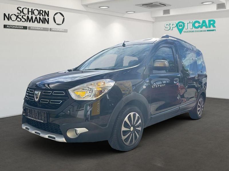 Perlmuttschwarz Gebraucht 2020 Dacia Dokker Stepway Van | 14.990 € (Fairer Preis) - Bild 1/4