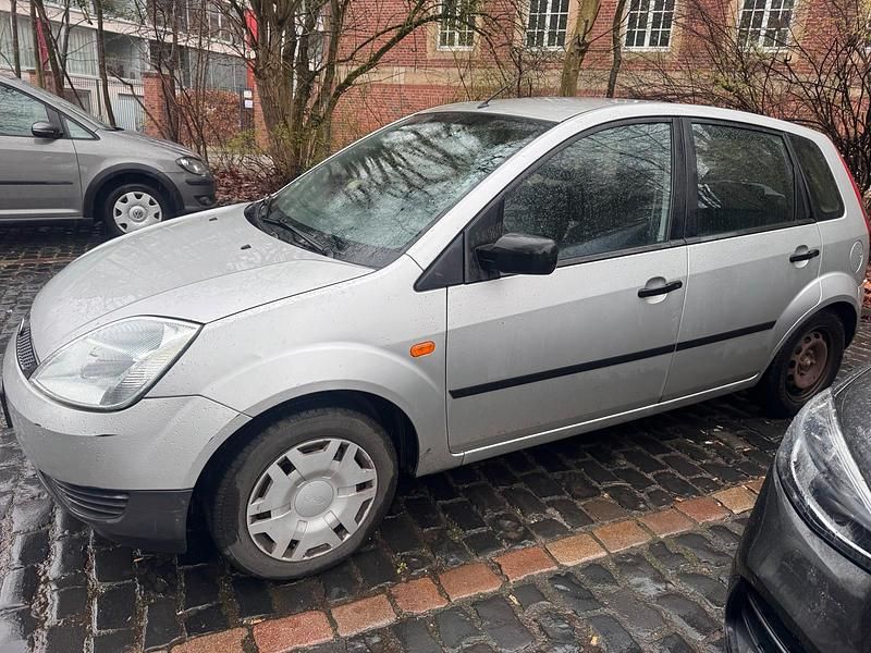 Gebraucht Ford Fiesta 54 PS (39 kW) 2005 Grau Kleinwagen