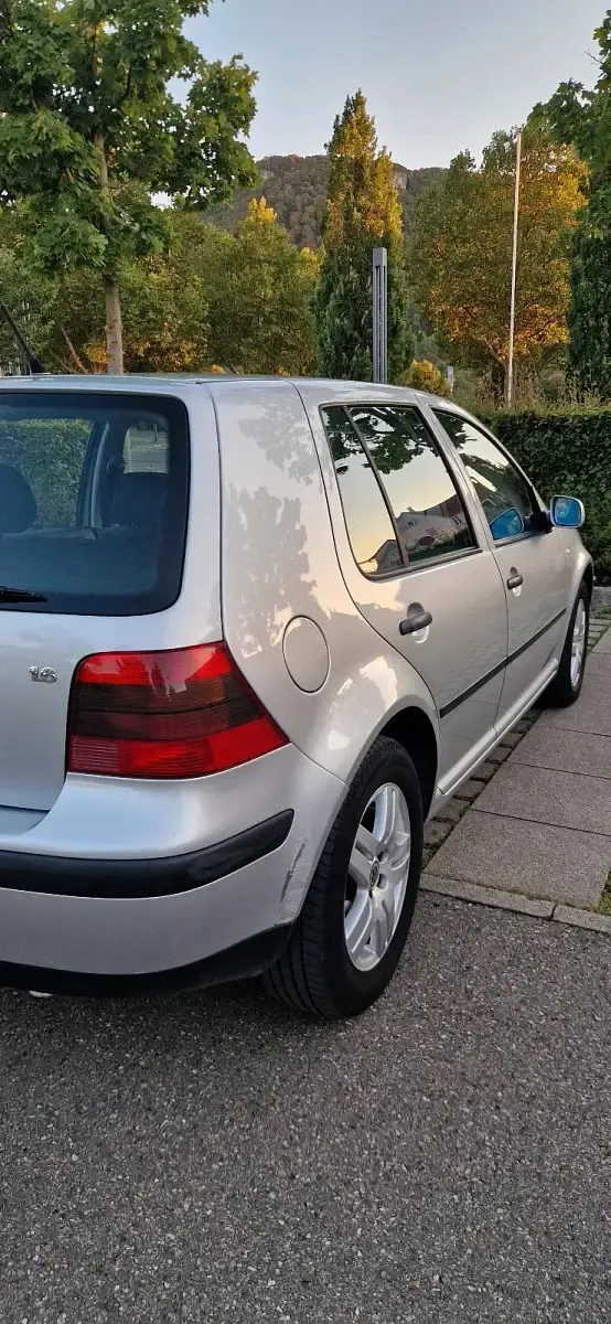Gebraucht VW Golf IV 102 PS (75 kW) 2001 Silber Kleinwagen