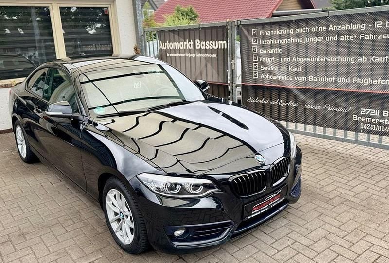 Schwarz Gebraucht 2020 BMW 220 Sport Line Coupé | 24.690 € (Superpreis) - Bild 1/4