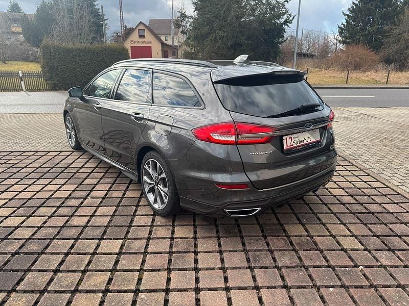 Gebraucht Ford Mondeo ST-Line 140 PS (102 kW) 2022 Grau Limousine
