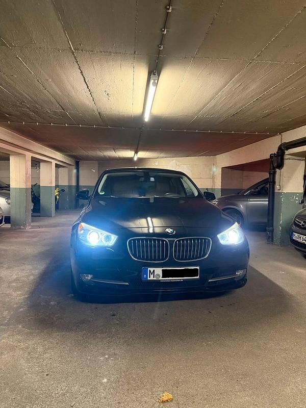 Schwarz Gebraucht 2011 BMW 530 Gran Turismo Limousine | 14.200 € (Teuer) - Bild 1/4
