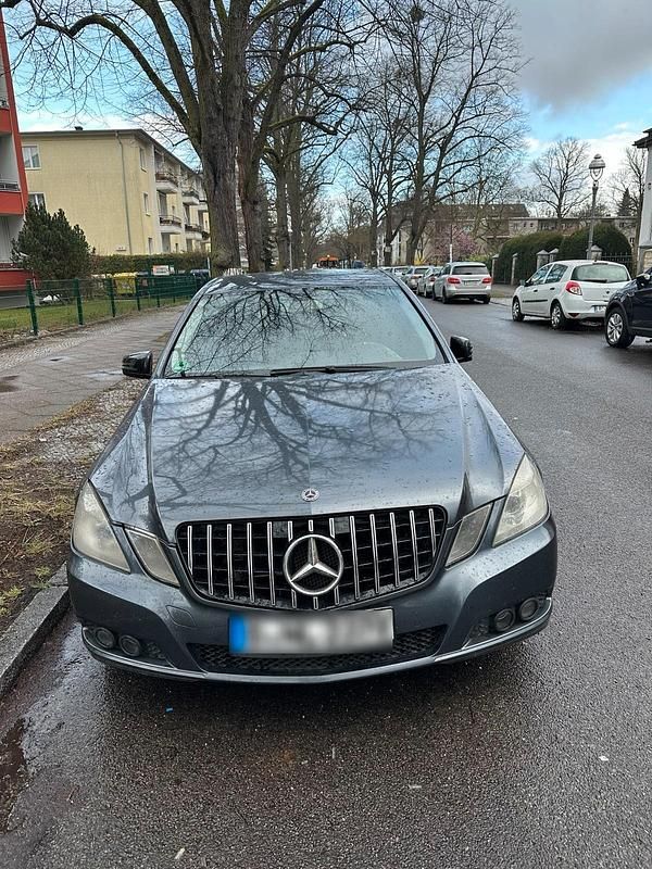 Gebraucht Mercedes E350 231 PS (169 kW) 2009 Grau Limousine