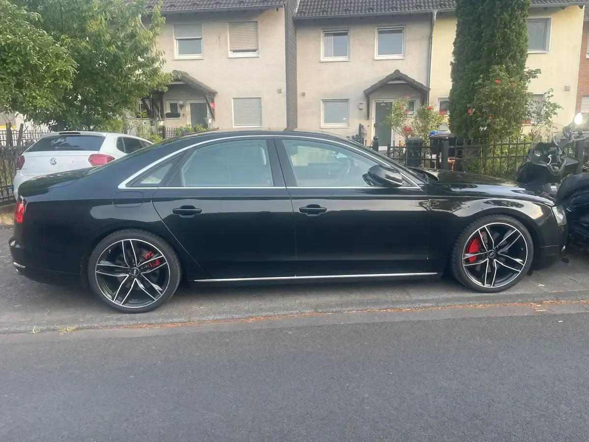 Gebraucht Audi A8 351 PS (258 kW) 2010 Grau Limousine
