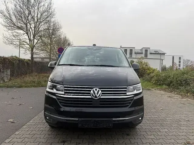 Używany VW Multivan 204 KM (150 kW) 2021 Czarny Minivan