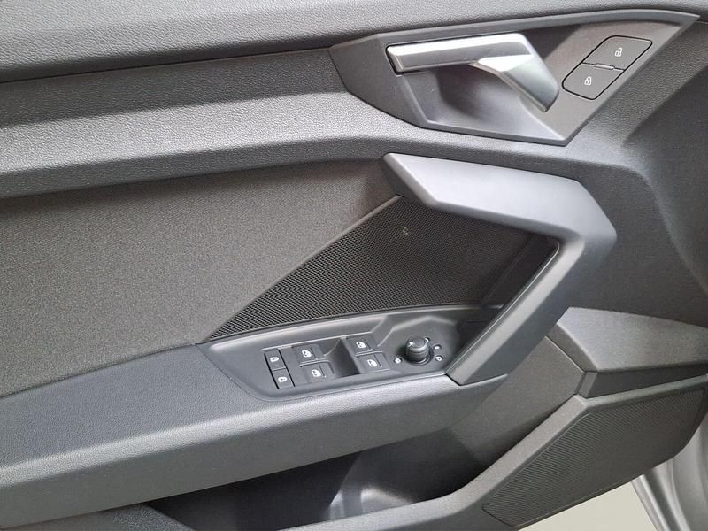 Gebraucht Audi A3 Advanced Plus 116 PS (85 kW) 2022 Silber metallic Limousine