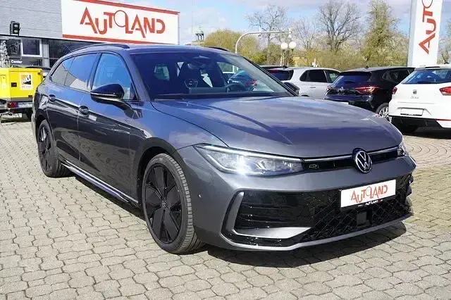 Neu VW Passat R-line 265 PS (194 kW) 2026 Grau Kombi