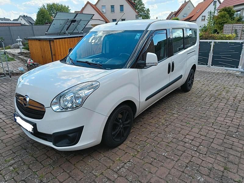 Weiß Gebraucht 2025 Opel Combo Van / Kleinbus | 10.500 € - Bild 1/4