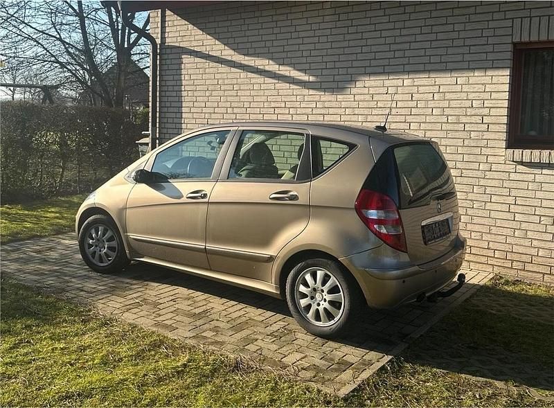 Gold Gebraucht 2008 Mercedes A170 Kleinwagen | 4.250 € (Fairer Preis) - Bild 1/4