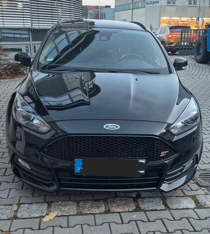 Gebraucht Ford Focus ST 250 PS (183 kW) 2018 Schwarz Kombi