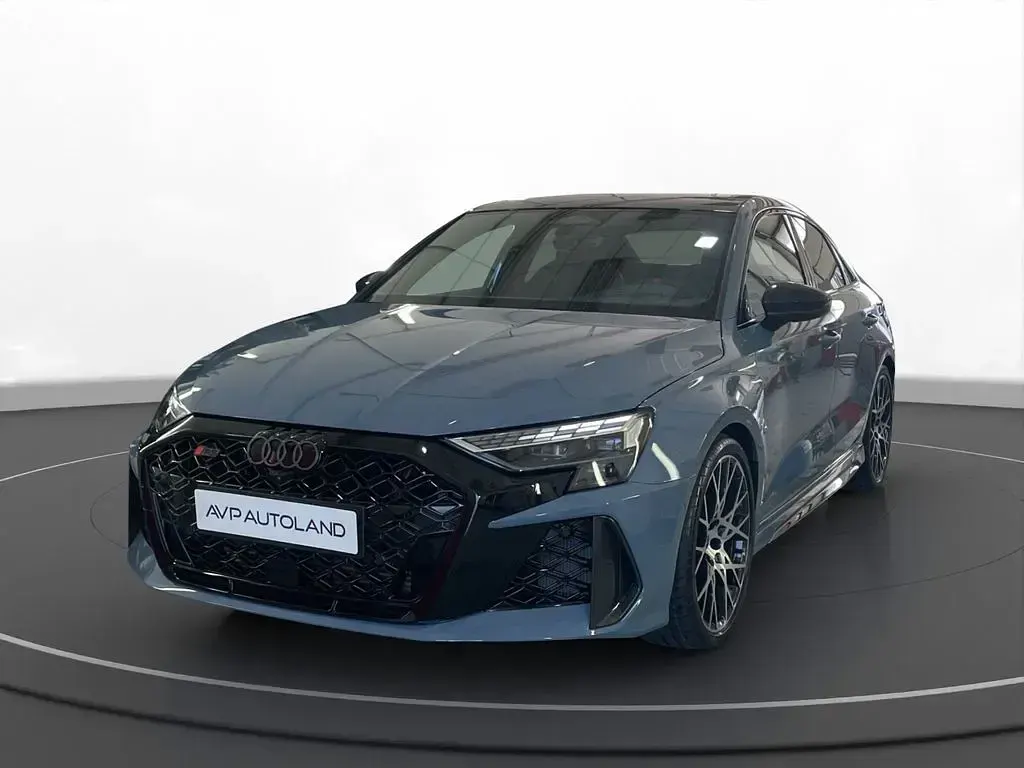 Neu Audi RS3 Sport 400 PS (294 kW) 2026 Grau Limousine