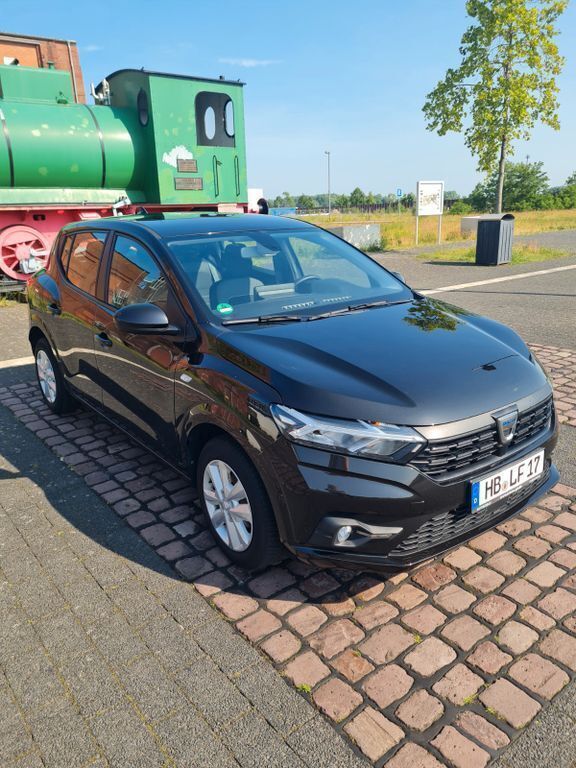 Schwarz Gebraucht 2022 Dacia Sandero Essentiel Kleinwagen | 12.499 € (Guter Preis) - Bild 1/4