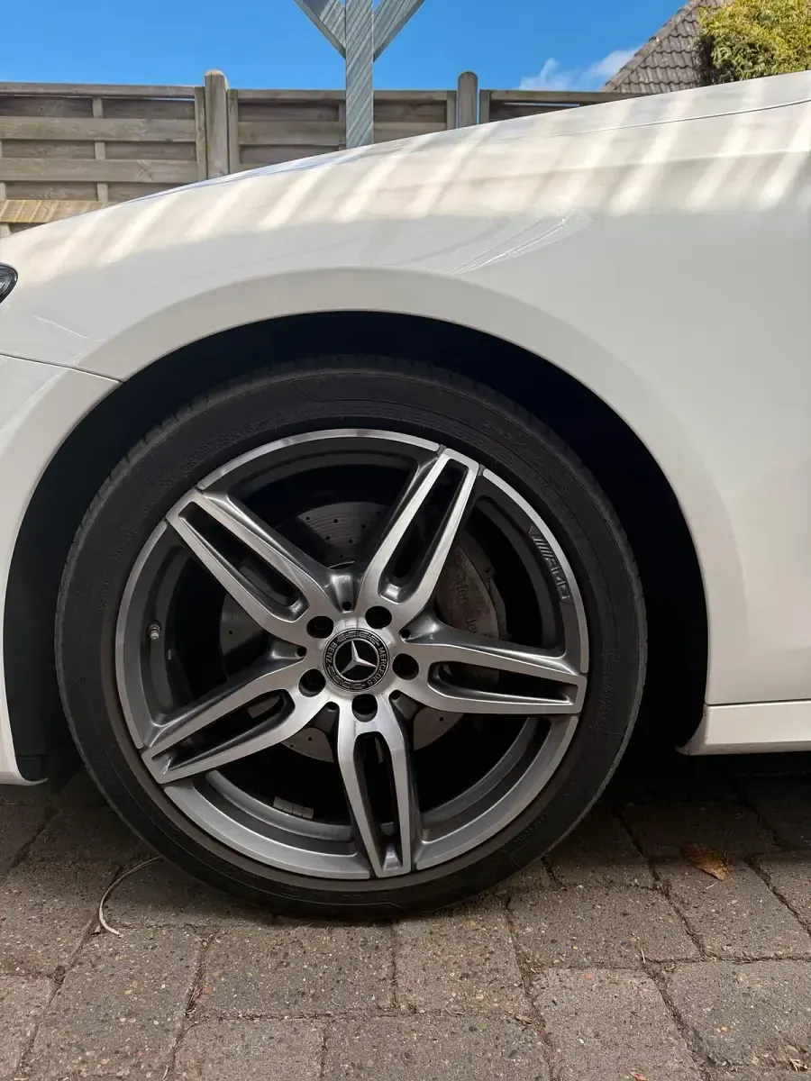 Gebraucht Mercedes E300 AMG 245 PS (180 kW) 2019 Weiß Limousine