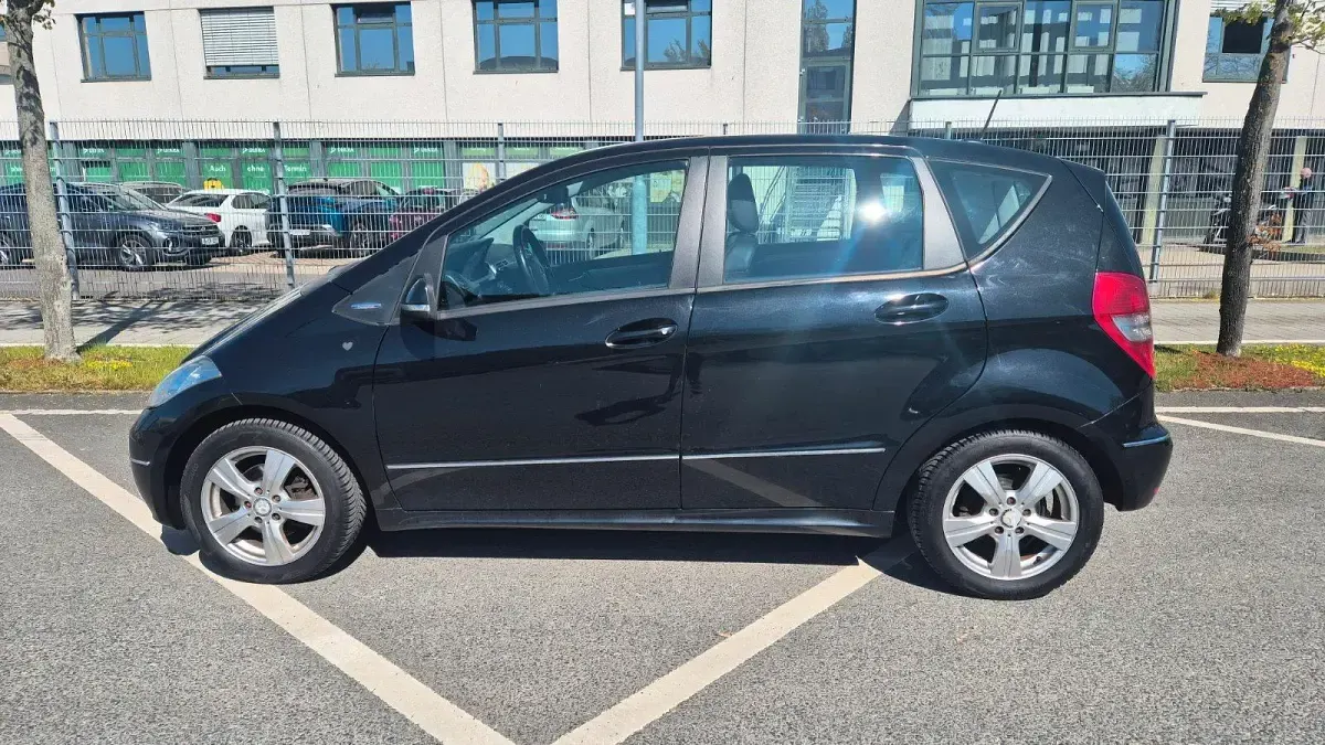 Gebraucht Mercedes A170 Avantgarde 116 PS (85 kW) 2009 Schwarz Limousine