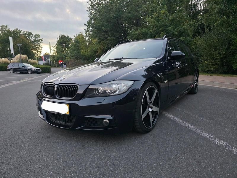 Blau Gebraucht 2007 BMW 335 M Sport Kombi | 10.999 € (Fairer Preis) - Bild 1/4