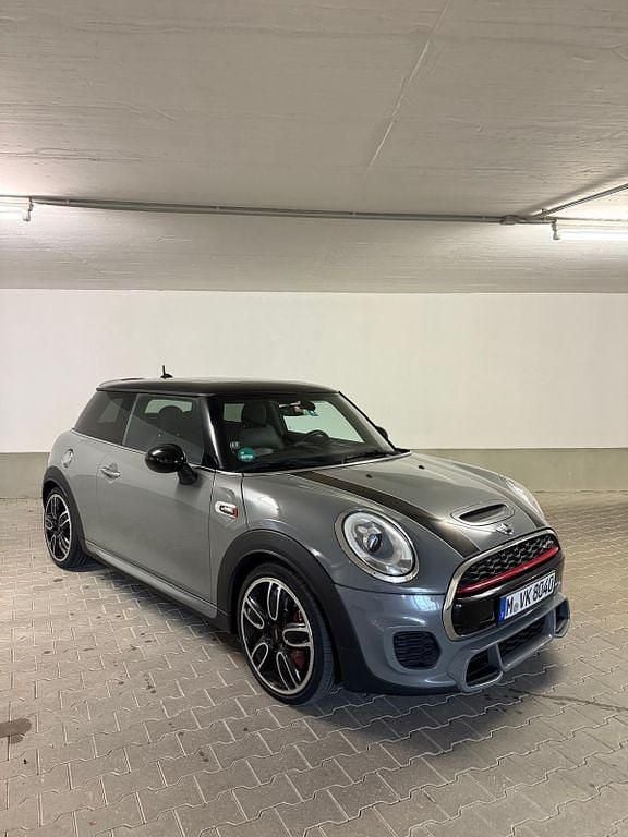 Grau Gebraucht 2017 Mini John Cooper Works Kleinwagen | 21.500 € (Fairer Preis) - Bild 1/4