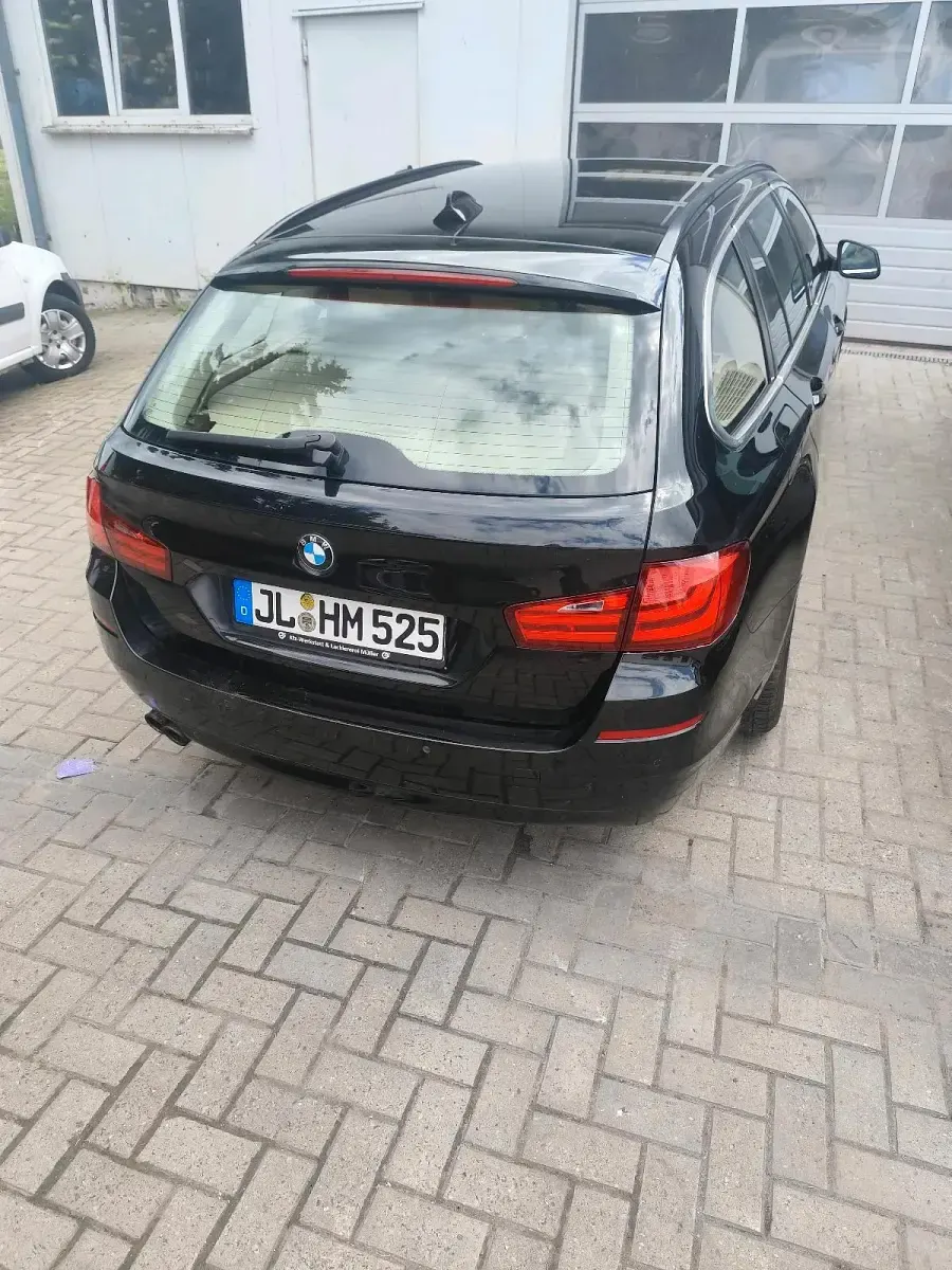 Gebraucht BMW 525 204 PS (150 kW) 2010 Schwarz Kombi