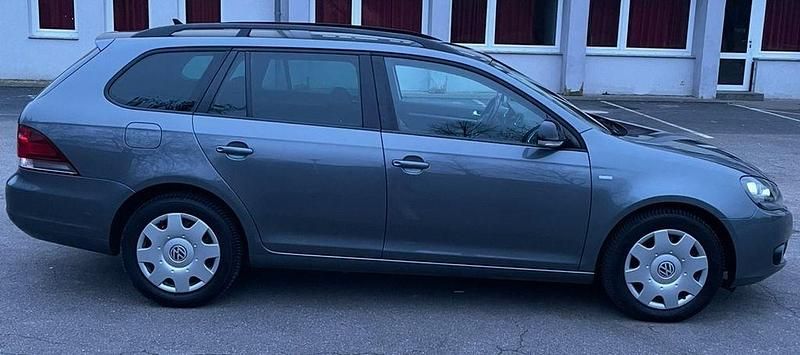 Gebraucht VW Golf VI Match 122 PS (89 kW) 2012 Grau Kleinwagen