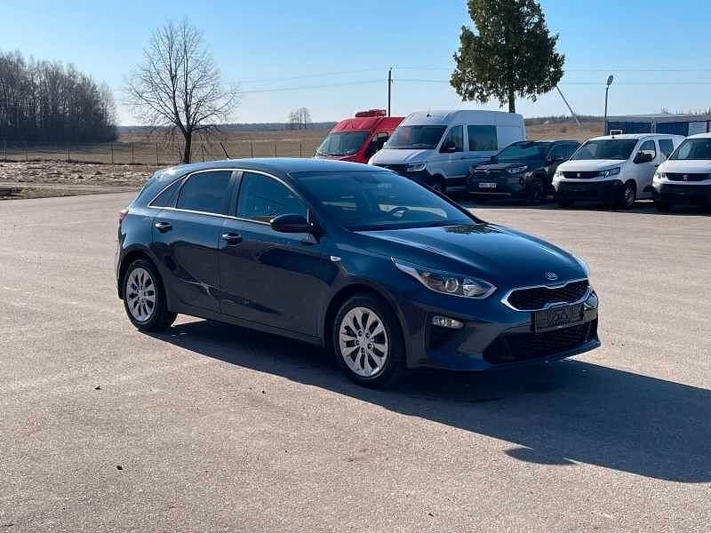 Gebraucht Kia Ceed 120 PS (88 kW) 2020 Blau Kleinwagen