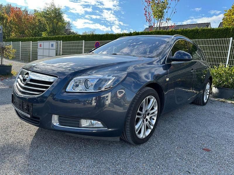 Blau Gebraucht 2009 Opel Insignia Edition Kombi | 3.999 € (Superpreis) - Bild 1/4