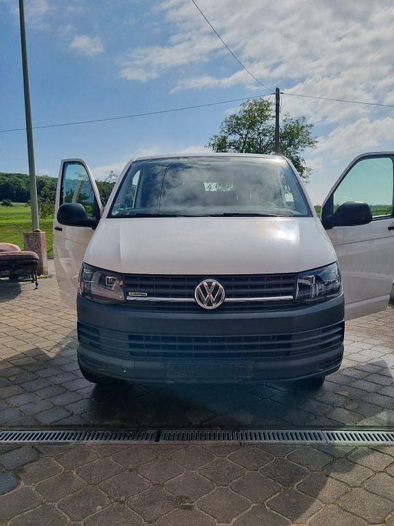 Weiß Gebraucht 2017 VW T6 Van | 17.800 € (Guter Preis) - Bild 1/4