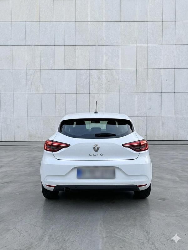Gebraucht Renault Clio V 67 PS (49 kW) 2021 Weiß Limousine