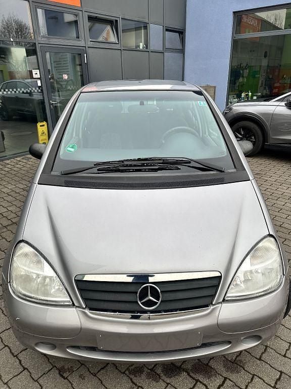 Gebraucht Mercedes A160 Classic 102 PS (75 kW) 2000 Silber Van / Kleinbus